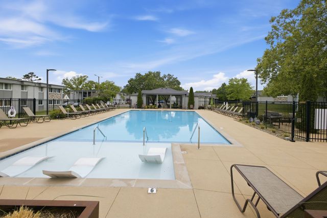 1900 Richard Jones Rd Apt B211, Nashville, TN 37215