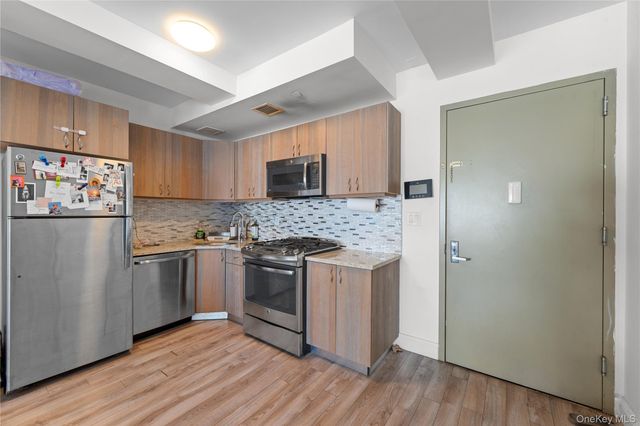 2818 Astoria Boulevard 602, Long Island City, NY 11102