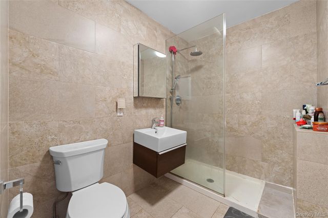 2818 Astoria Boulevard 602, Long Island City, NY 11102