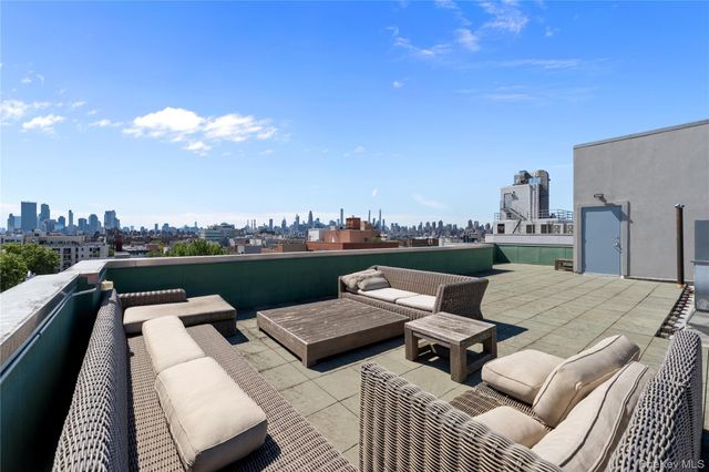 2818 Astoria Boulevard 602, Long Island City, NY 11102