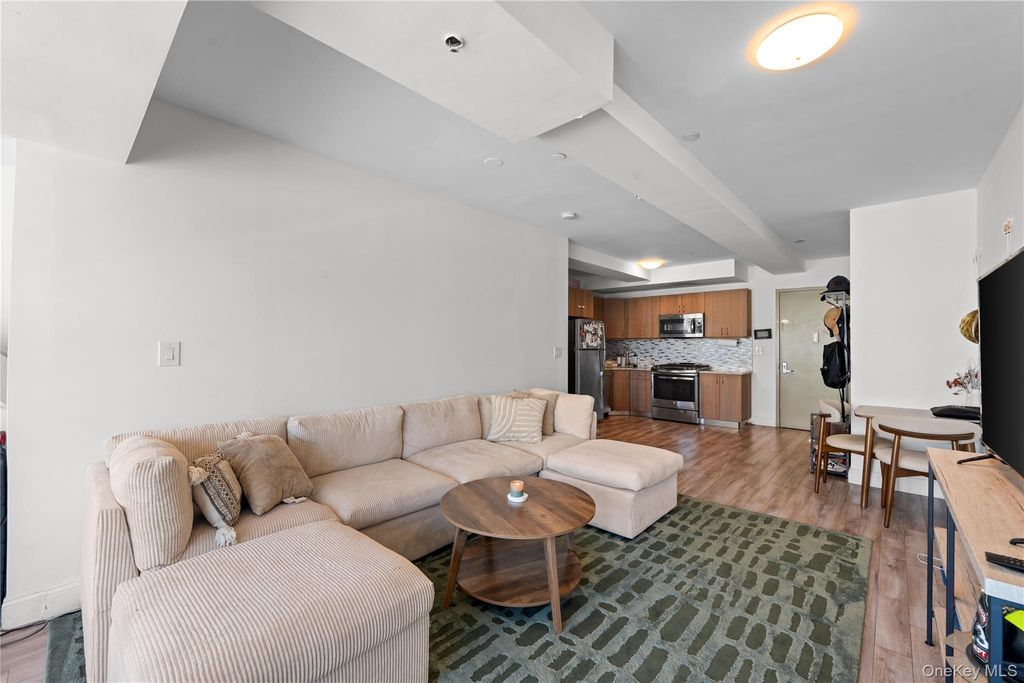 2818 Astoria Boulevard 602, Long Island City, NY 11102 — photo 3