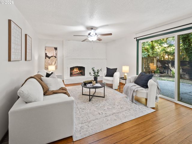 4724 LAMONT Ct, Lake Oswego, OR 97035