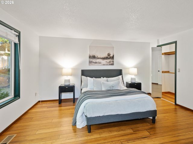 4724 LAMONT Ct, Lake Oswego, OR 97035