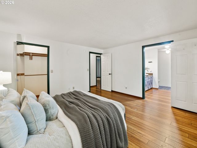 4724 LAMONT Ct, Lake Oswego, OR 97035