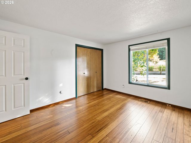 4724 LAMONT Ct, Lake Oswego, OR 97035