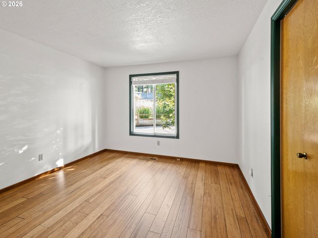 4724 LAMONT Ct, Lake Oswego, OR 97035