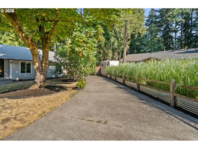 4724 LAMONT Ct, Lake Oswego, OR 97035