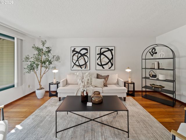 4724 LAMONT Ct, Lake Oswego, OR 97035