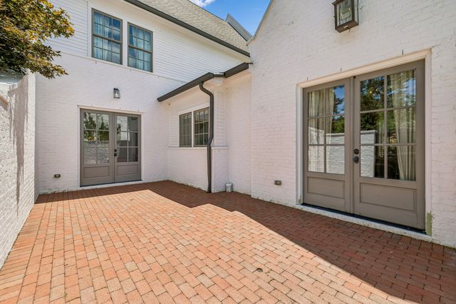 3719 Woodmont Blvd, Nashville, TN 37215