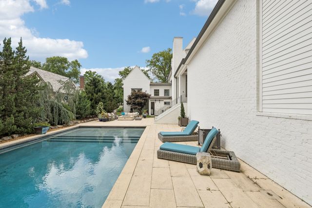 3719 Woodmont Blvd, Nashville, TN 37215