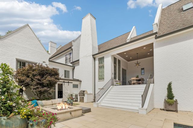 3719 Woodmont Blvd, Nashville, TN 37215