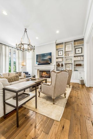 3719 Woodmont Blvd, Nashville, TN 37215