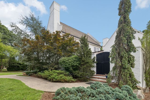 3719 Woodmont Blvd, Nashville, TN 37215