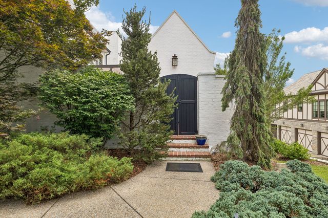 3719 Woodmont Blvd, Nashville, TN 37215