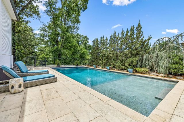 3719 Woodmont Blvd, Nashville, TN 37215