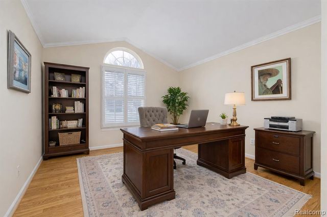 289 Shore Brook Lane 24, Walled Lake, MI 48390