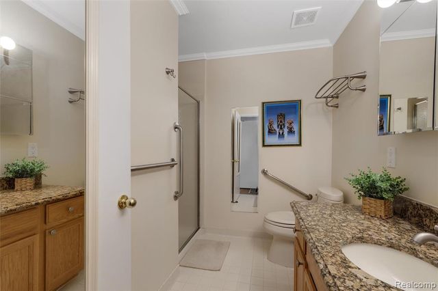 289 Shore Brook Lane 24, Walled Lake, MI 48390