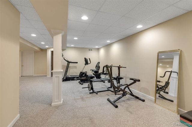 289 Shore Brook Lane 24, Walled Lake, MI 48390