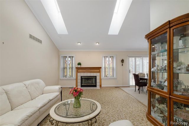 289 Shore Brook Lane 24, Walled Lake, MI 48390