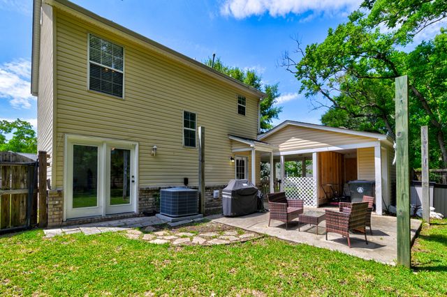 42 Woodleaf Court, Charleston, SC 29407