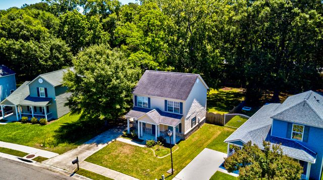 42 Woodleaf Court, Charleston, SC 29407