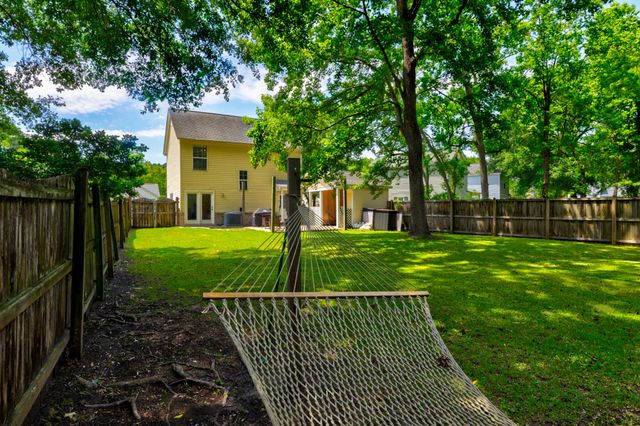 42 Woodleaf Court, Charleston, SC 29407