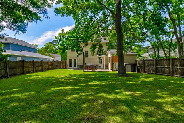 42 Woodleaf Court, Charleston, SC 29407