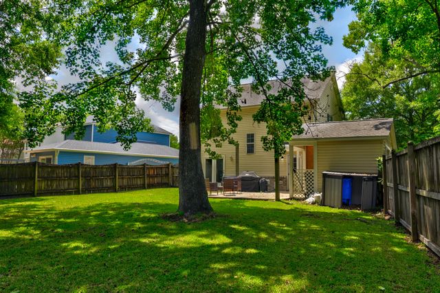 42 Woodleaf Court, Charleston, SC 29407
