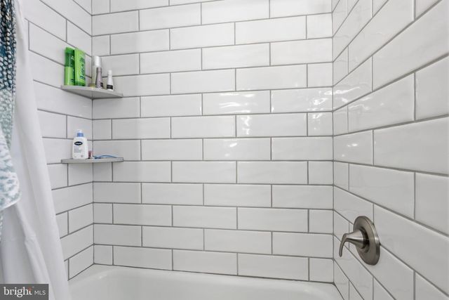 241 E HIGHLAND AVE, Philadelphia, PA 19118