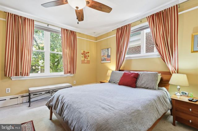241 E HIGHLAND AVE, Philadelphia, PA 19118
