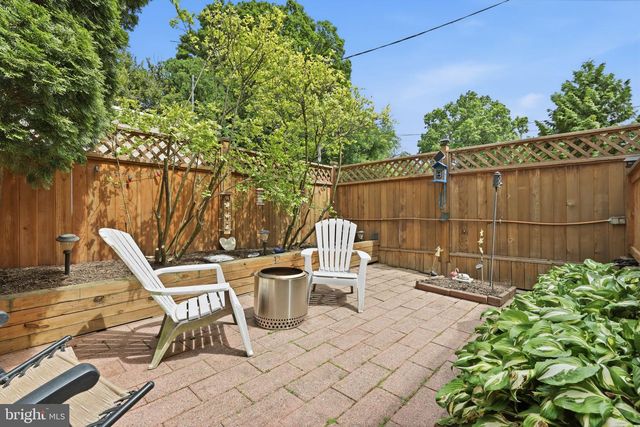 241 E HIGHLAND AVE, Philadelphia, PA 19118