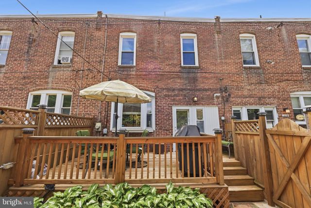 241 E HIGHLAND AVE, Philadelphia, PA 19118