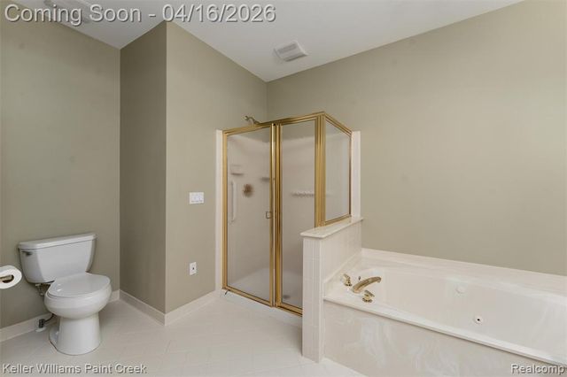 1685 Maple Creek Court, Rochester, MI 48306