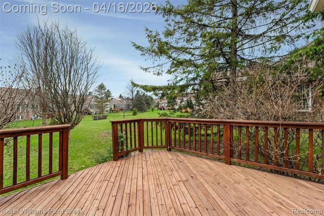 1685 Maple Creek Court, Rochester, MI 48306