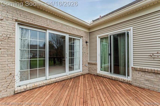 1685 Maple Creek Court, Rochester, MI 48306
