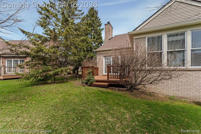 1685 Maple Creek Court, Rochester, MI 48306