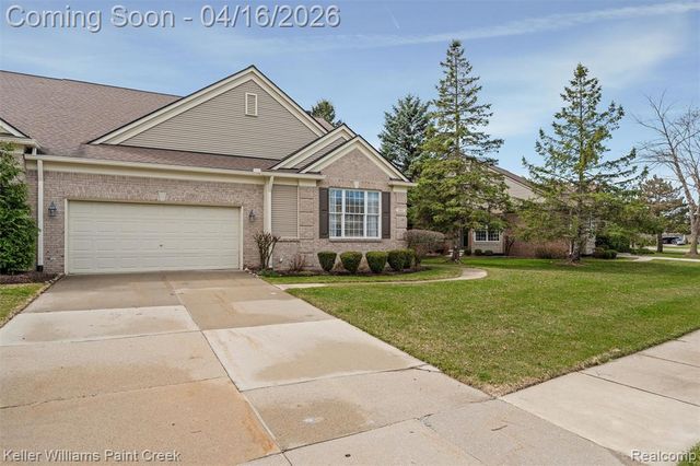 1685 Maple Creek Court, Rochester, MI 48306