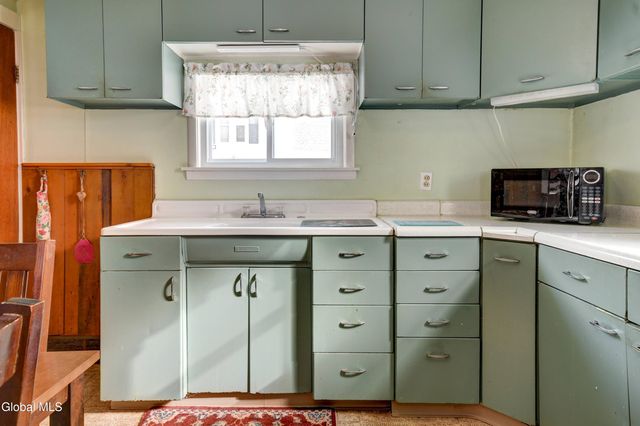 124 Auriesville Road, Glen, NY 12072