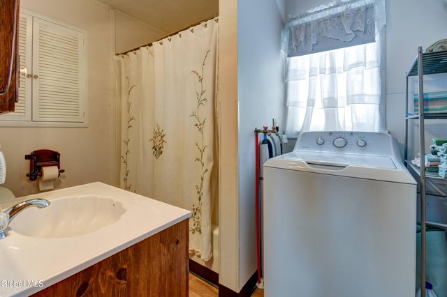 124 Auriesville Road, Glen, NY 12072