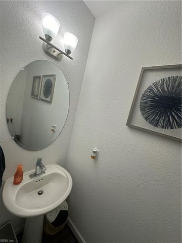 2414 Fieldsway DR, Chesapeake, VA 23320