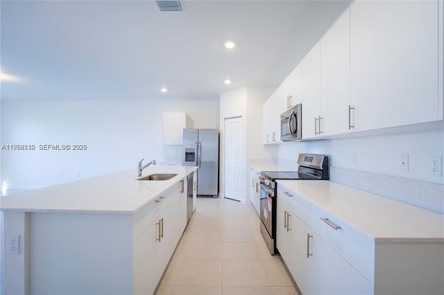 4941 Peacock Way 5838, Dania Beach, FL 33312