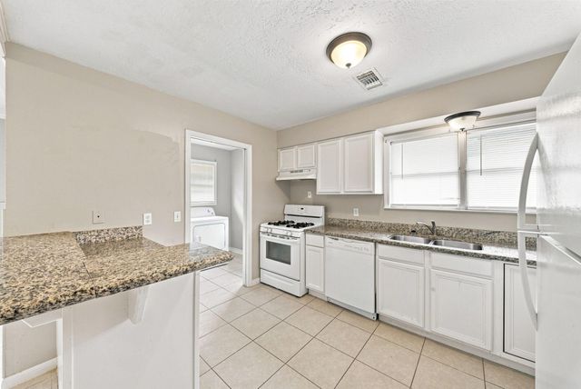 914 Martha Street, Deer Park, TX 77536