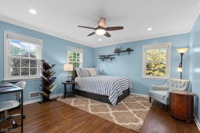 13 Larch Dr, Chester Boro, NJ 07930