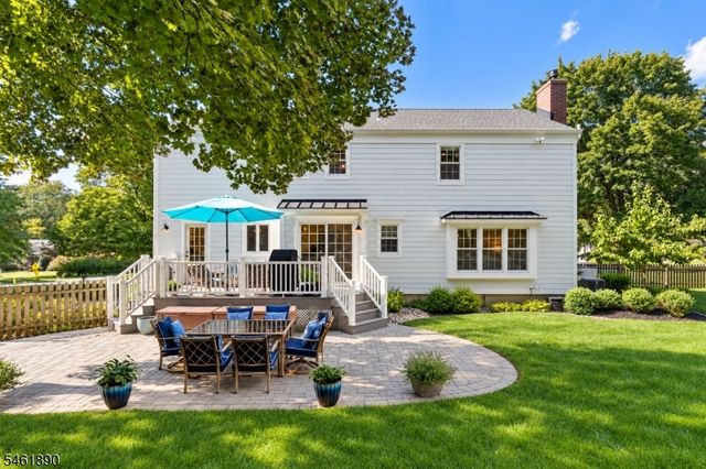 13 Larch Dr, Chester Boro, NJ 07930