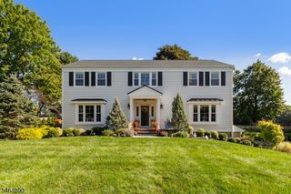 13 Larch Dr, Chester Boro, NJ 07930