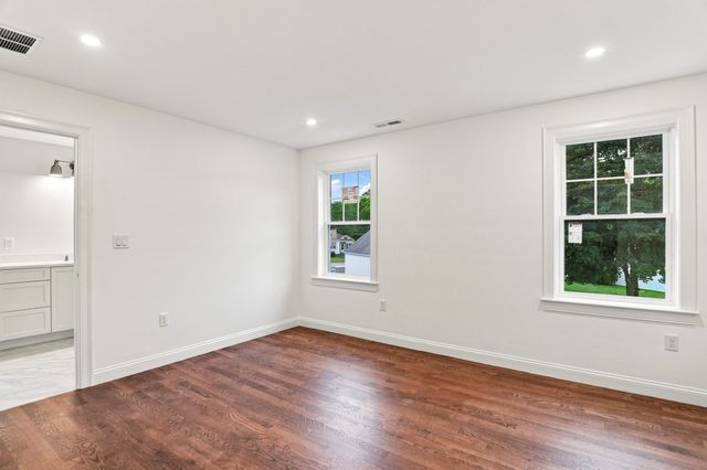 17 Winter Road Extension, Woburn, MA 01801