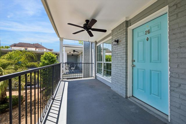 300 Pecore Street 26, Houston, TX 77009