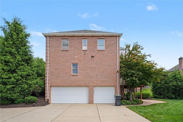 502 Sword Dancer Pl, Cranberry Twp, PA 16066