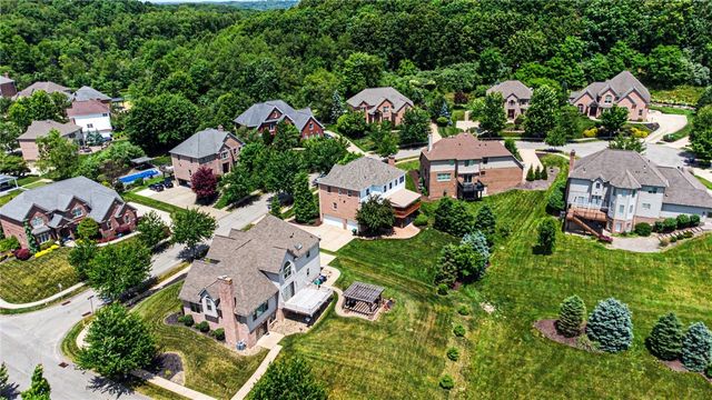 502 Sword Dancer Pl, Cranberry Twp, PA 16066