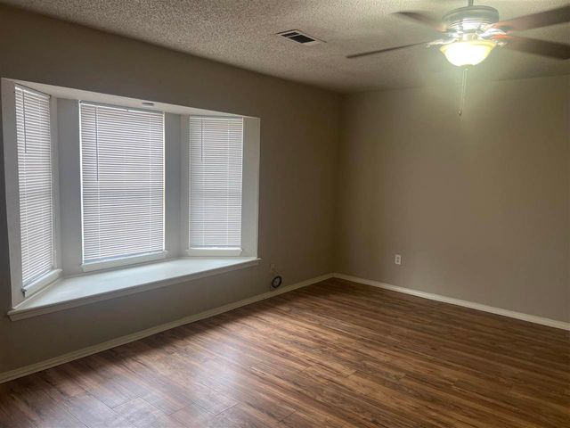 6213 NW Birch Ave, Lawton, OK 73505